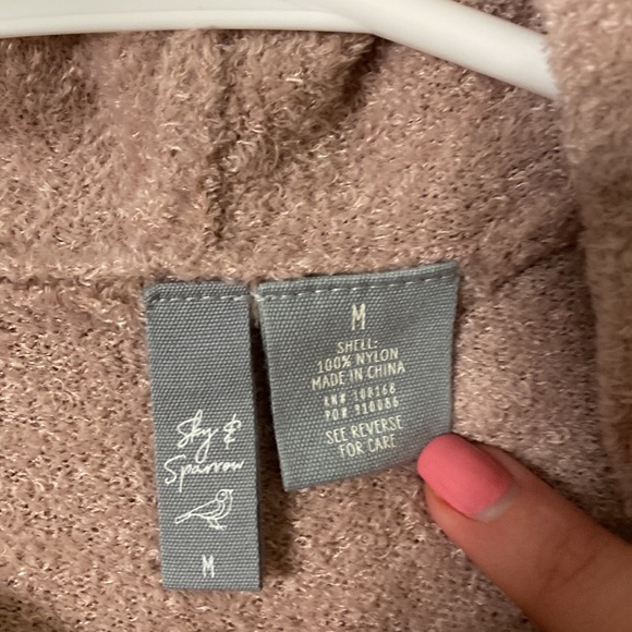 Brand New never worn, it’s from Tillys size medium. - Picture 2 of 3